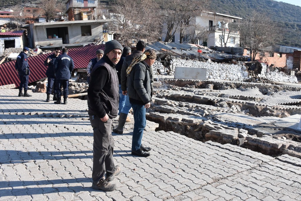 Heyelan bölgesinde tehlike devam ediyor!