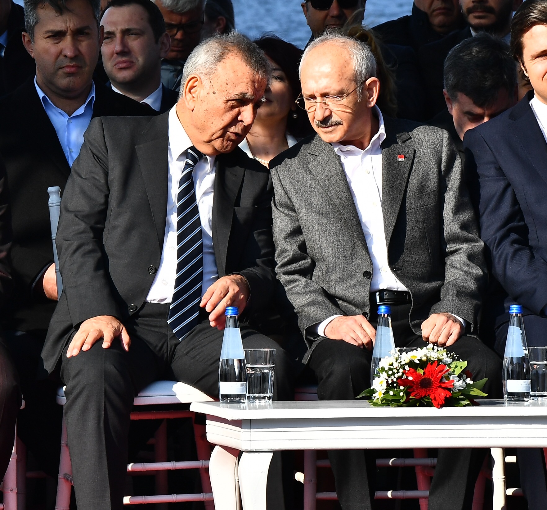 Kılıçdaroğlu, 15 Temmuz Demokrasi Şehitleri Meydanı’nı açtı