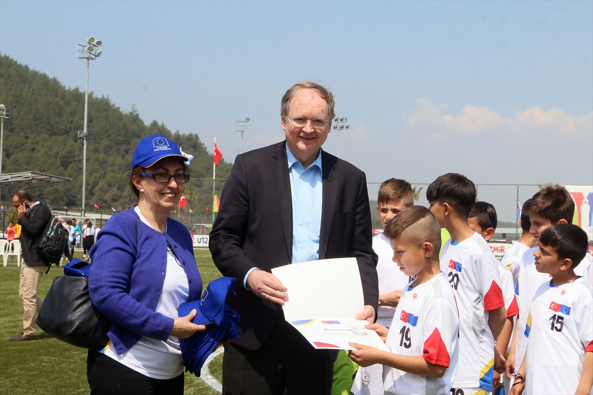 6. Uluslararası U12 İzmir Cup başladı