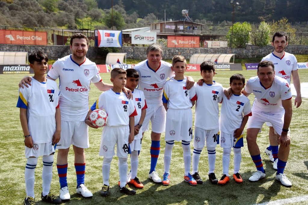 6. Uluslararası U12 İzmir Cup başladı