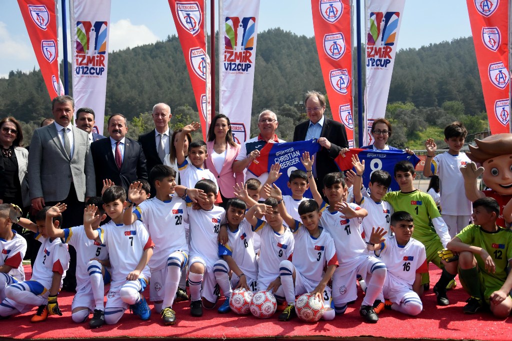 6. Uluslararası U12 İzmir Cup başladı