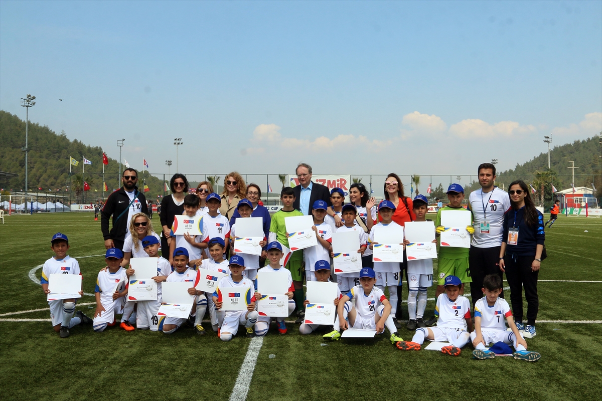 6. Uluslararası U12 İzmir Cup başladı