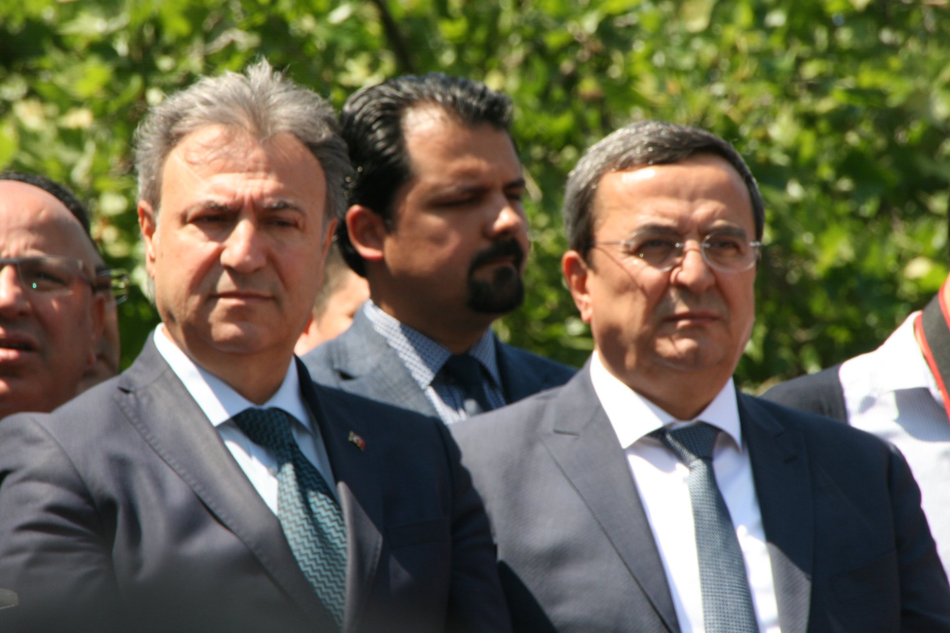 CHP İzmir Konak Meydanı'nda saldırıyı protesto etti