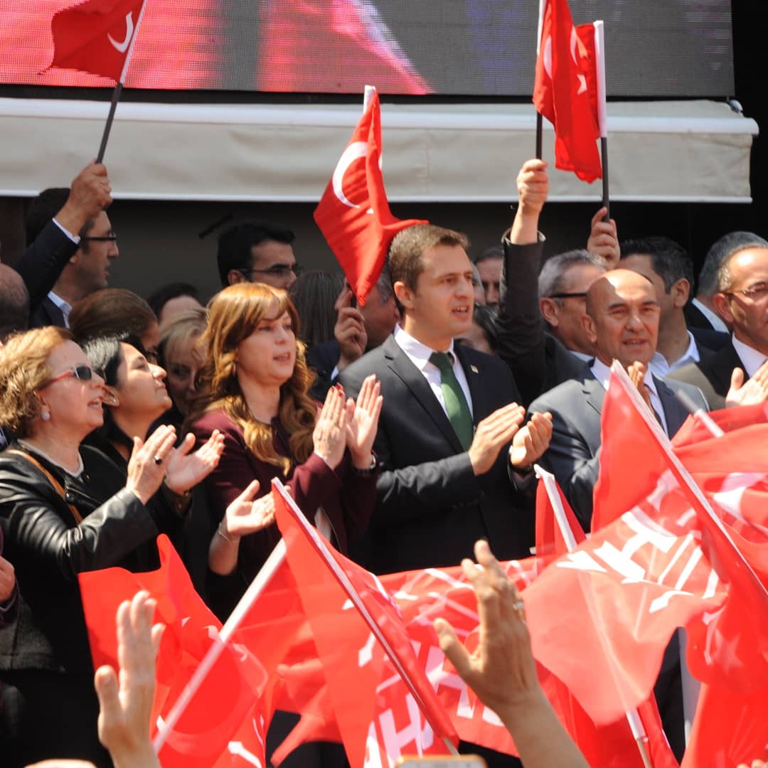 CHP İzmir Konak Meydanı'nda saldırıyı protesto etti