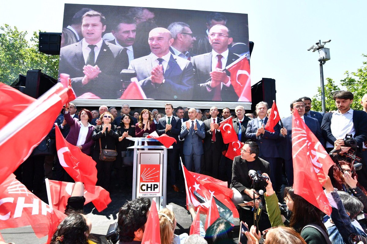 CHP İzmir Konak Meydanı'nda saldırıyı protesto etti