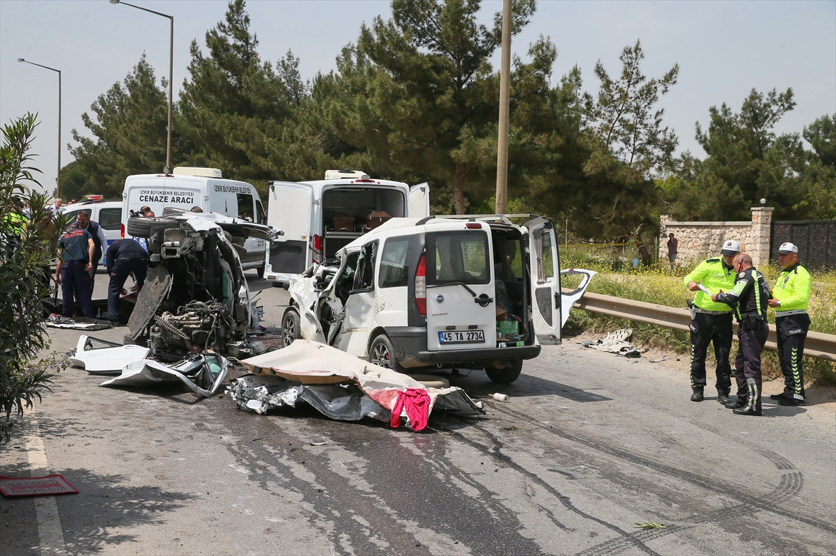 İzmir'de feci kaza: 7 ölü, 1 yaralı