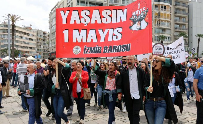 İzmir'de 1 Mayıs'a coşkulu kutlama...