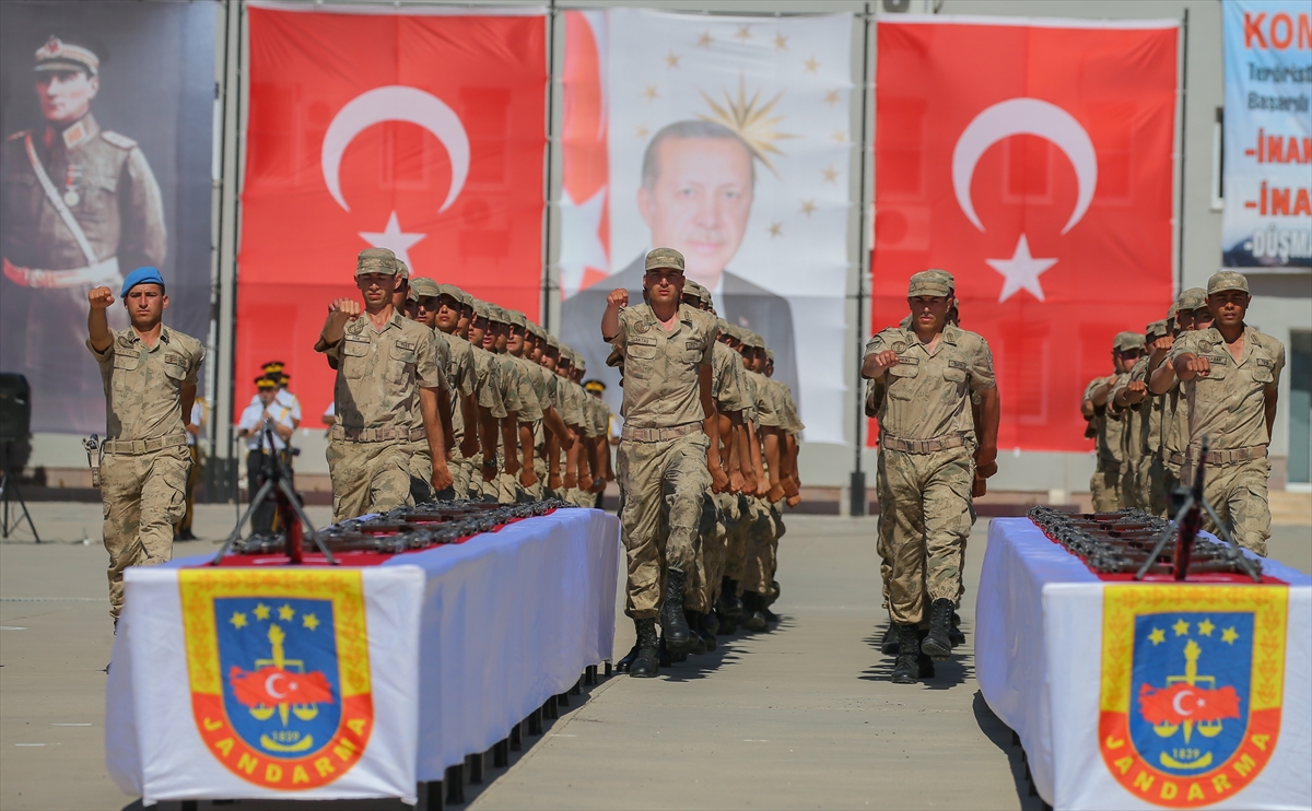 Jandarma adaylarından terörle mücadele yemini