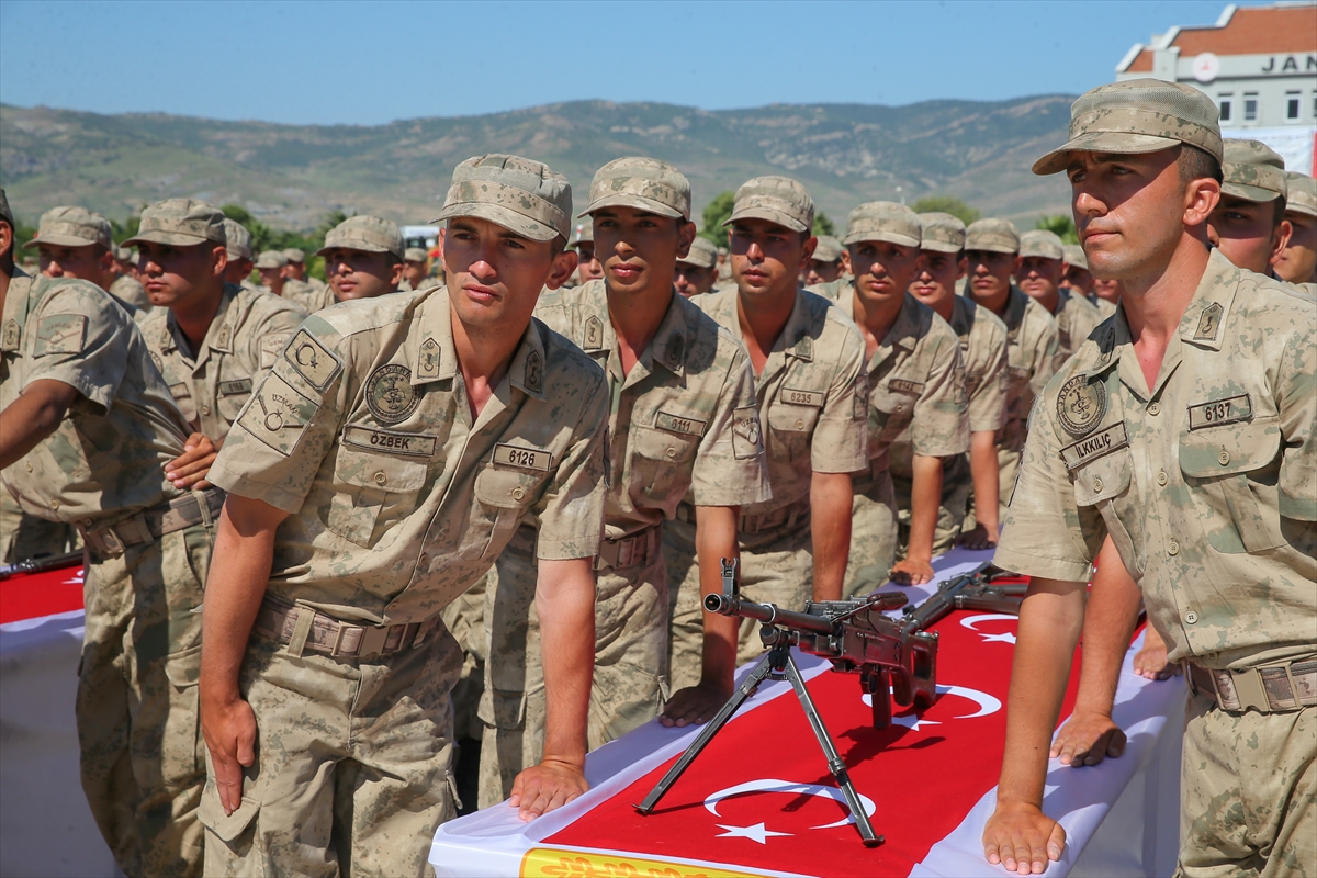 Jandarma adaylarından terörle mücadele yemini