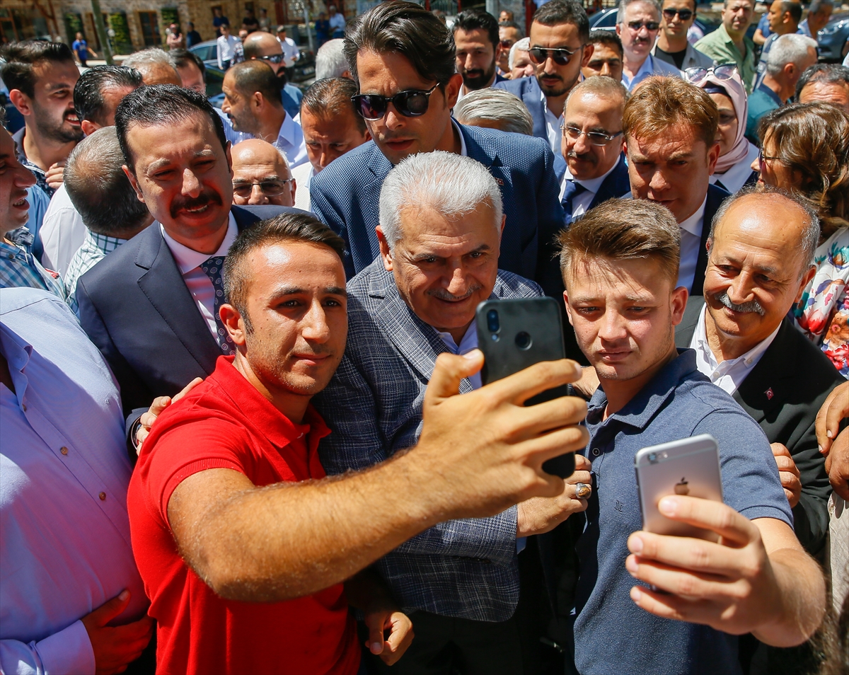 Yıldırım'a Bayındır'da sevgi seli