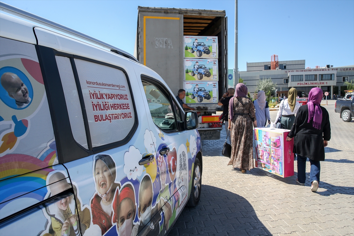 Batıdan doğuya 'mutluluk köprüsü' kurdular...