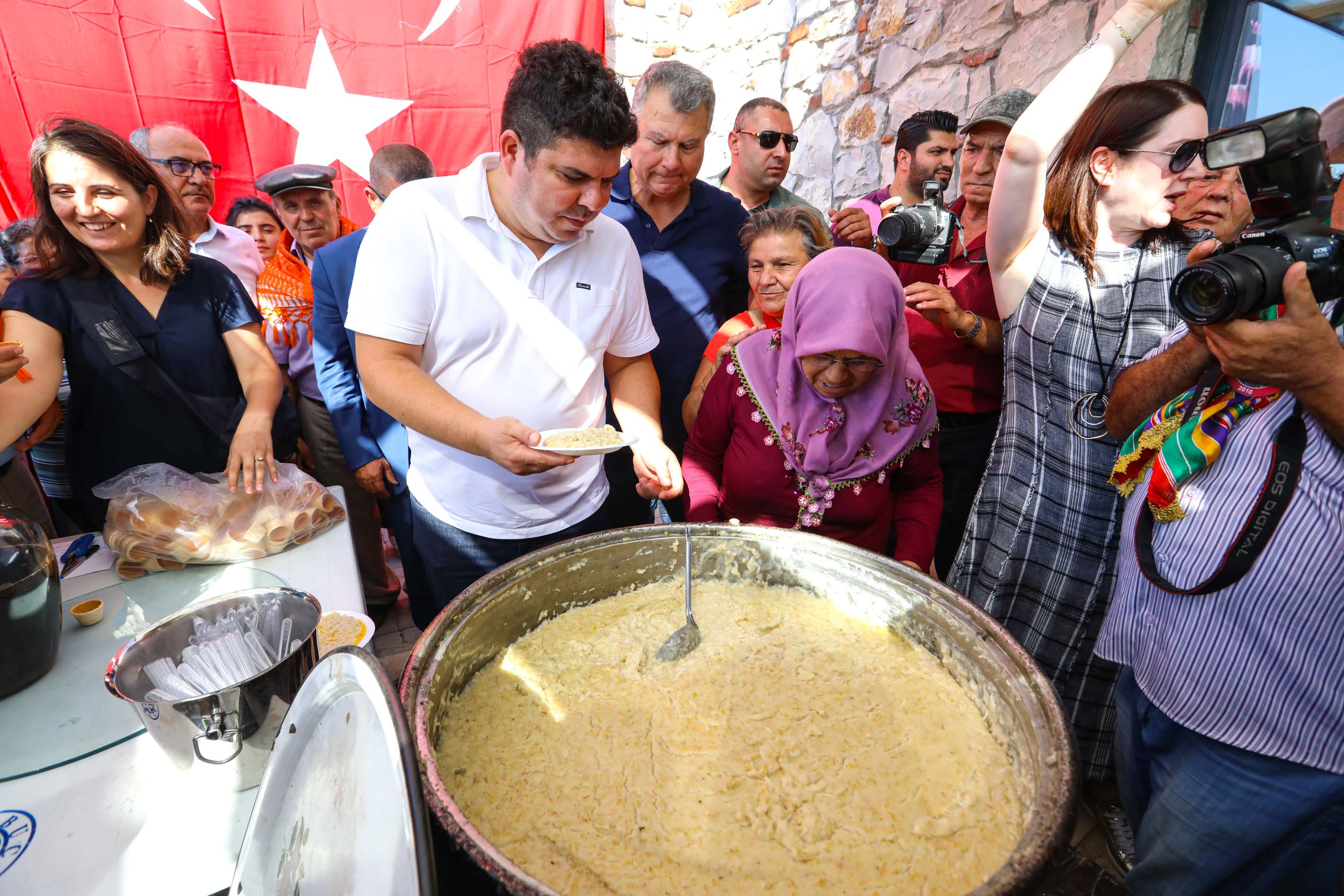 Buca’da bağ bozumu coşkusu