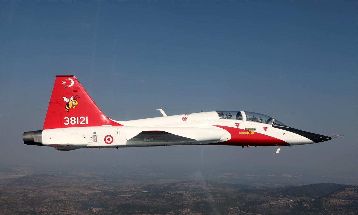 Akar'dan Ege Denizi üzerinde uçuş