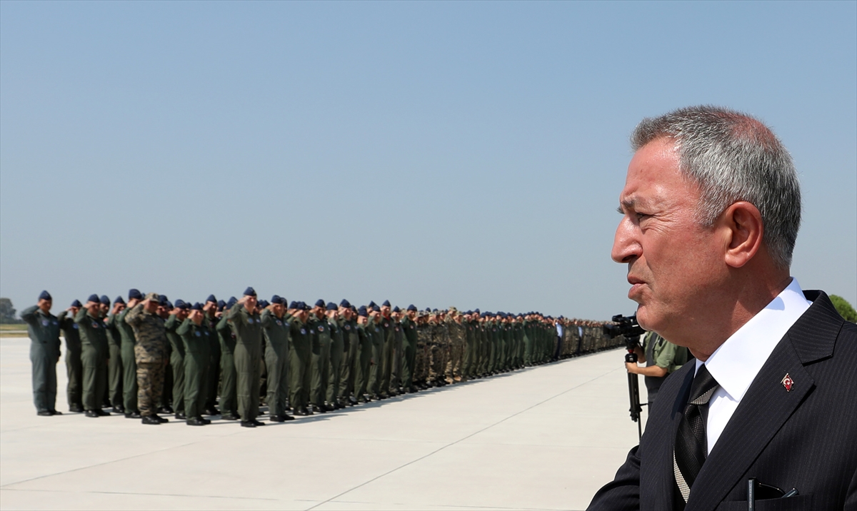 Akar'dan Ege Denizi üzerinde uçuş