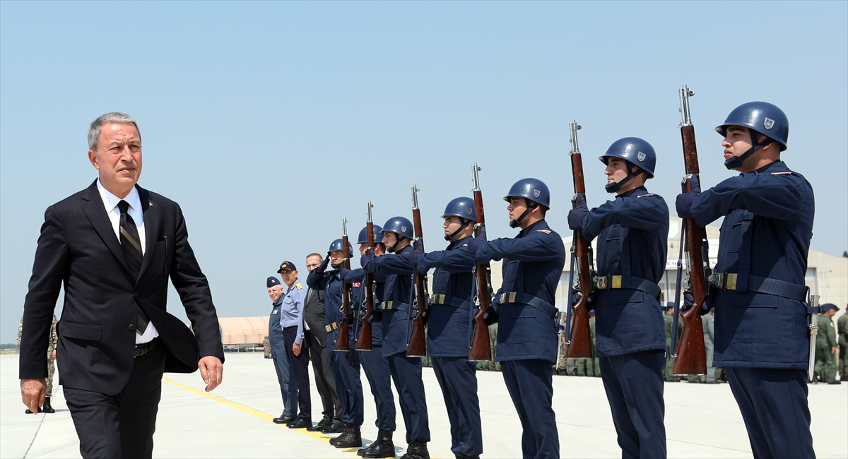 Akar'dan Ege Denizi üzerinde uçuş