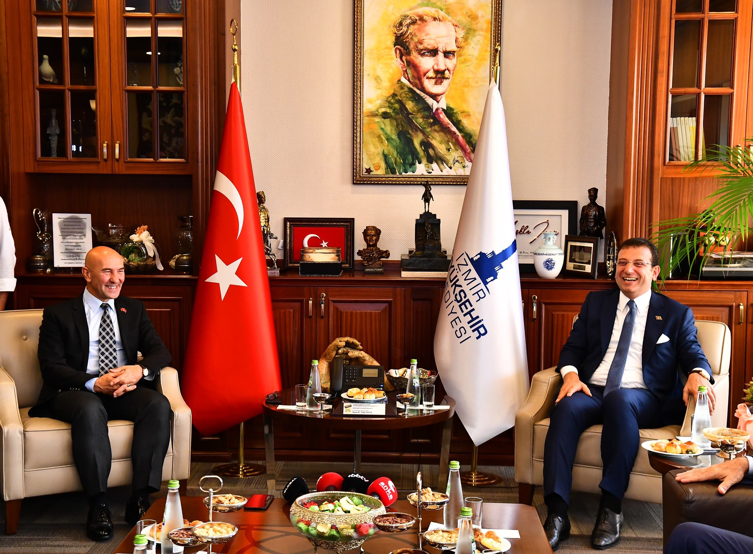Ekrem İmamoğlu İzmir'de