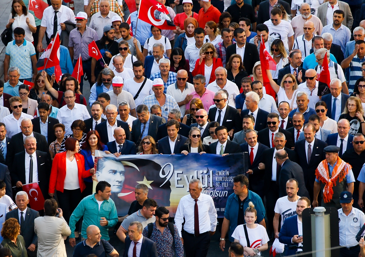 İzmir'de 9 Eylül coşkusu