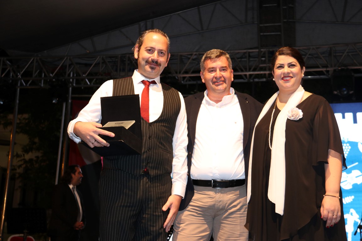 Çeşme Festivali 25 yıl sonra renkli başladı