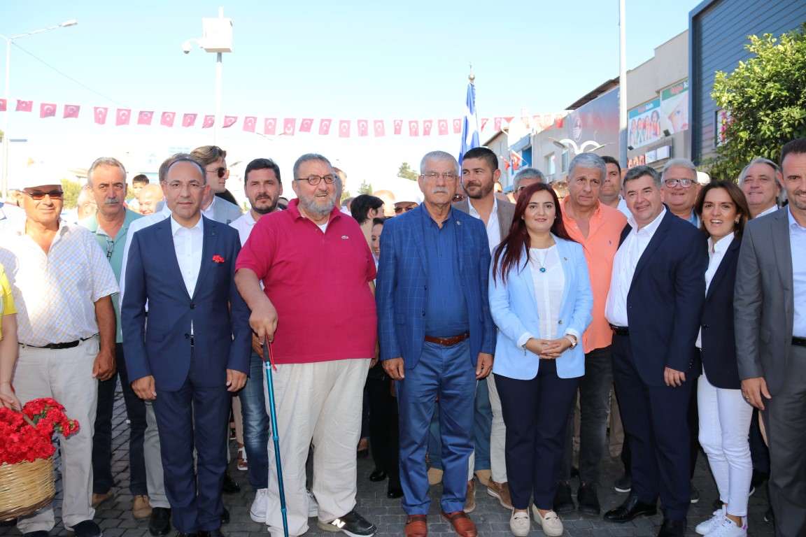 Çeşme Festivali 25 yıl sonra renkli başladı