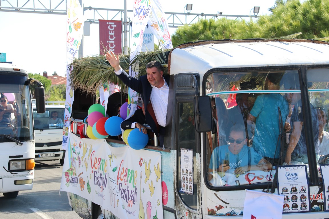 Çeşme Festivali 25 yıl sonra renkli başladı