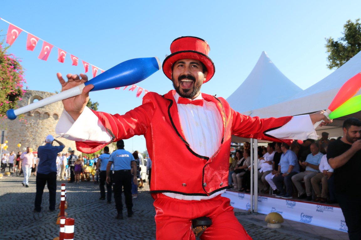 Çeşme Festivali 25 yıl sonra renkli başladı