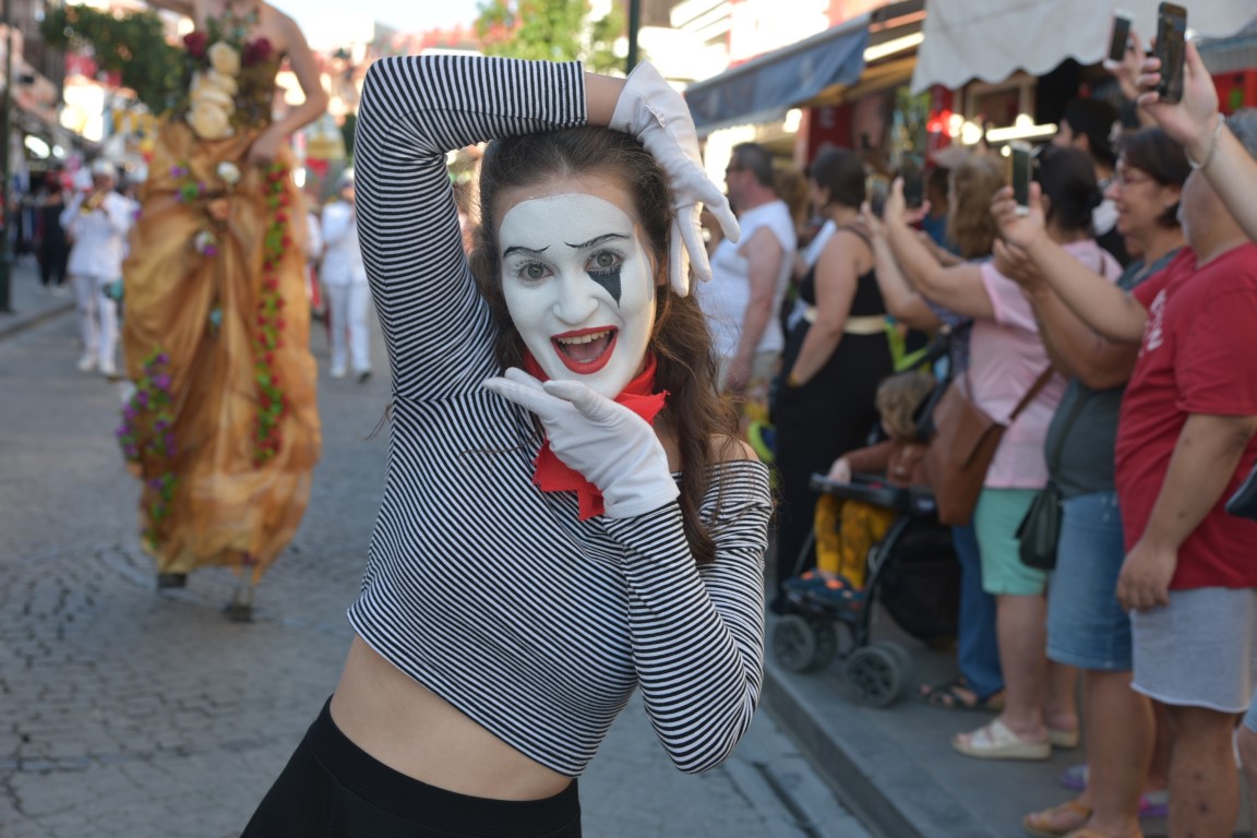 Çeşme Festivali 25 yıl sonra renkli başladı