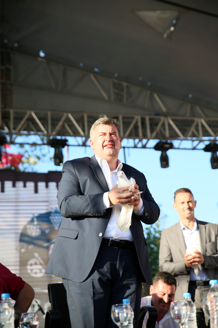 Çeşme Festivali 25 yıl sonra renkli başladı