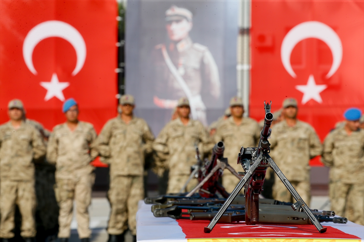 İzmir'de 2 bin uzman yemin etti!