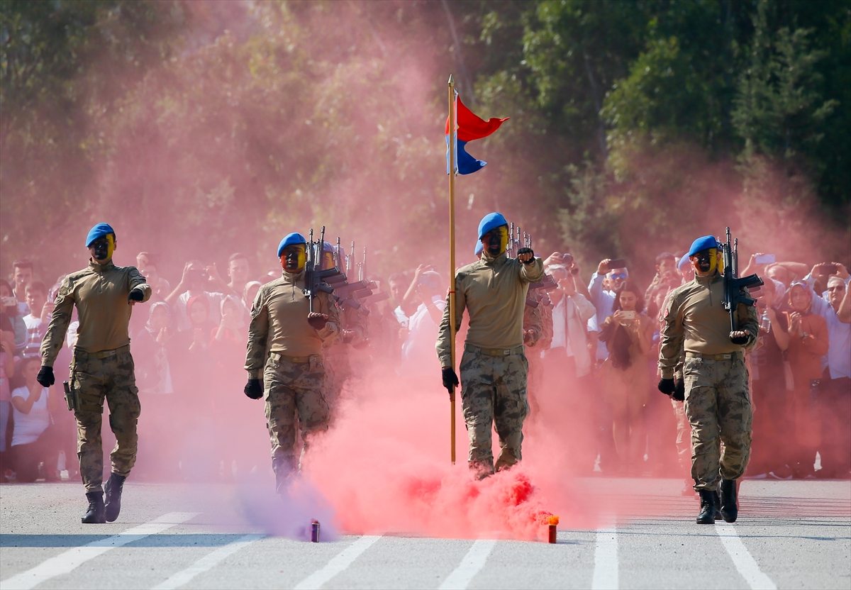 İzmir'de 2 bin uzman yemin etti!
