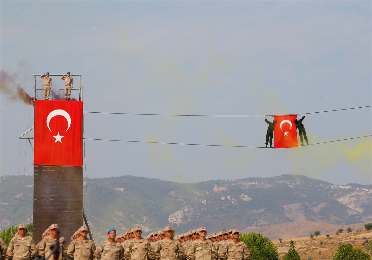 İzmir'de 2 bin uzman yemin etti!