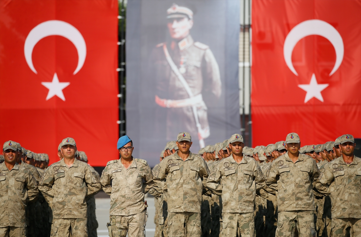 İzmir'de 2 bin uzman yemin etti!