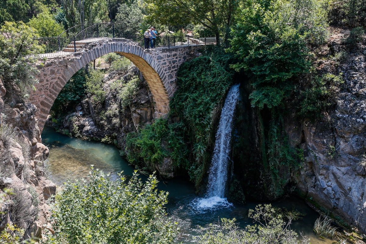 Yolların ve yolcuların kadim dostları hanlar, köprüler