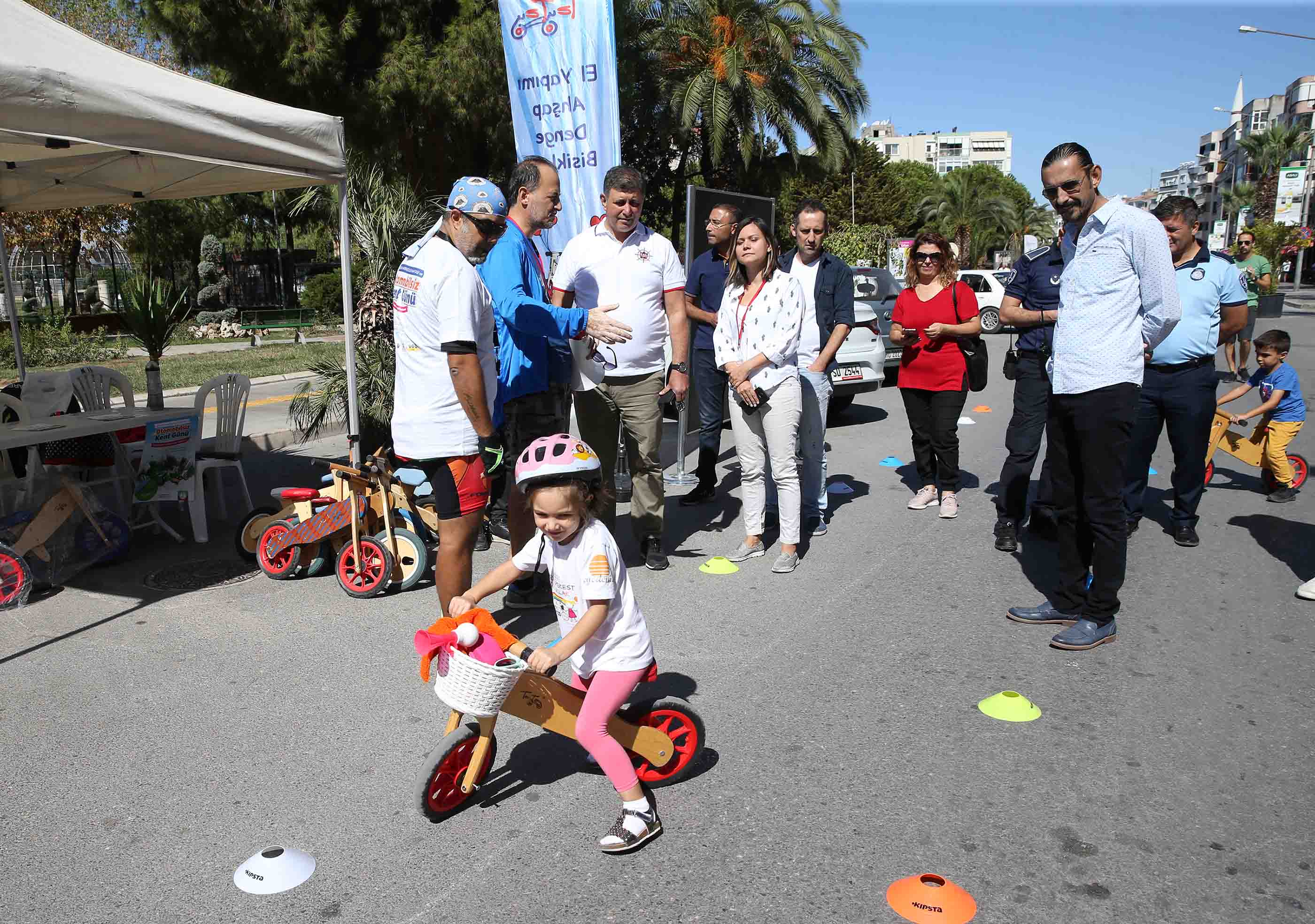 Karşıyaka’da hareketli gün!