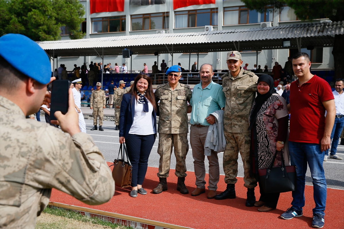 İzmir'de 482 sözleşmeli subay adayı yemin etti