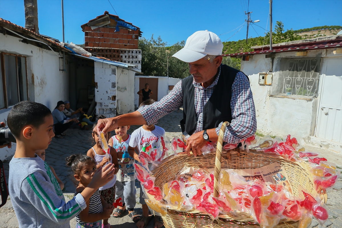 43 yıldır horoz şekeri yapıyor