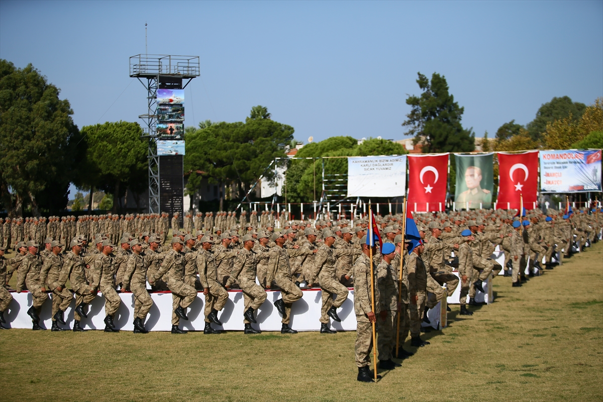 İzmir'de 482 sözleşmeli subay adayı yemin etti