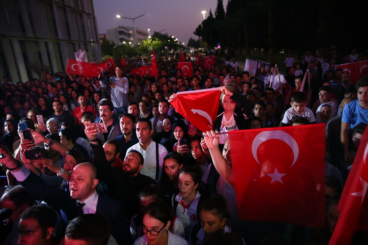 Olimpiyat gururlarına muhteşem karşılama