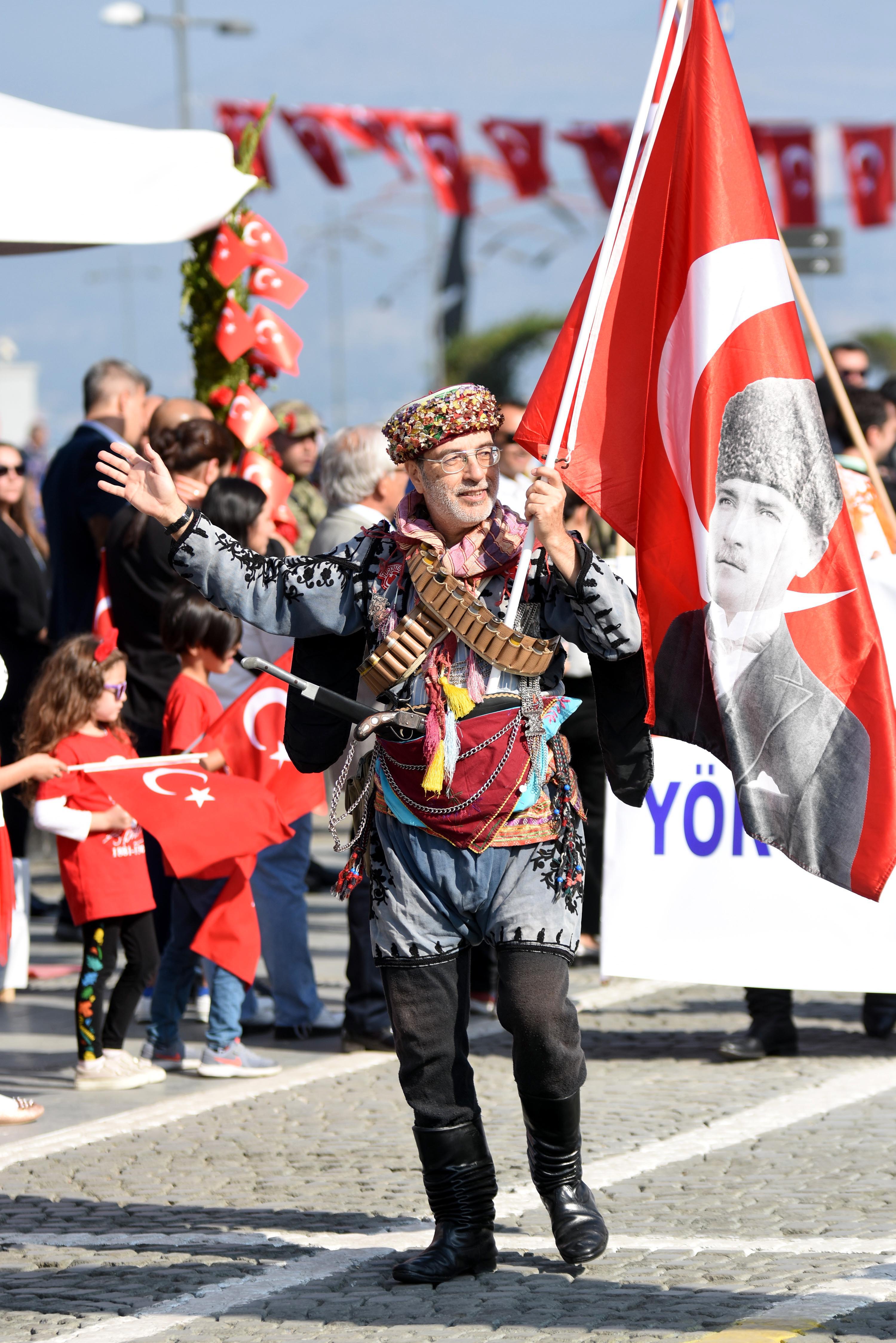 İzmir'de 29 Ekim coşkusu