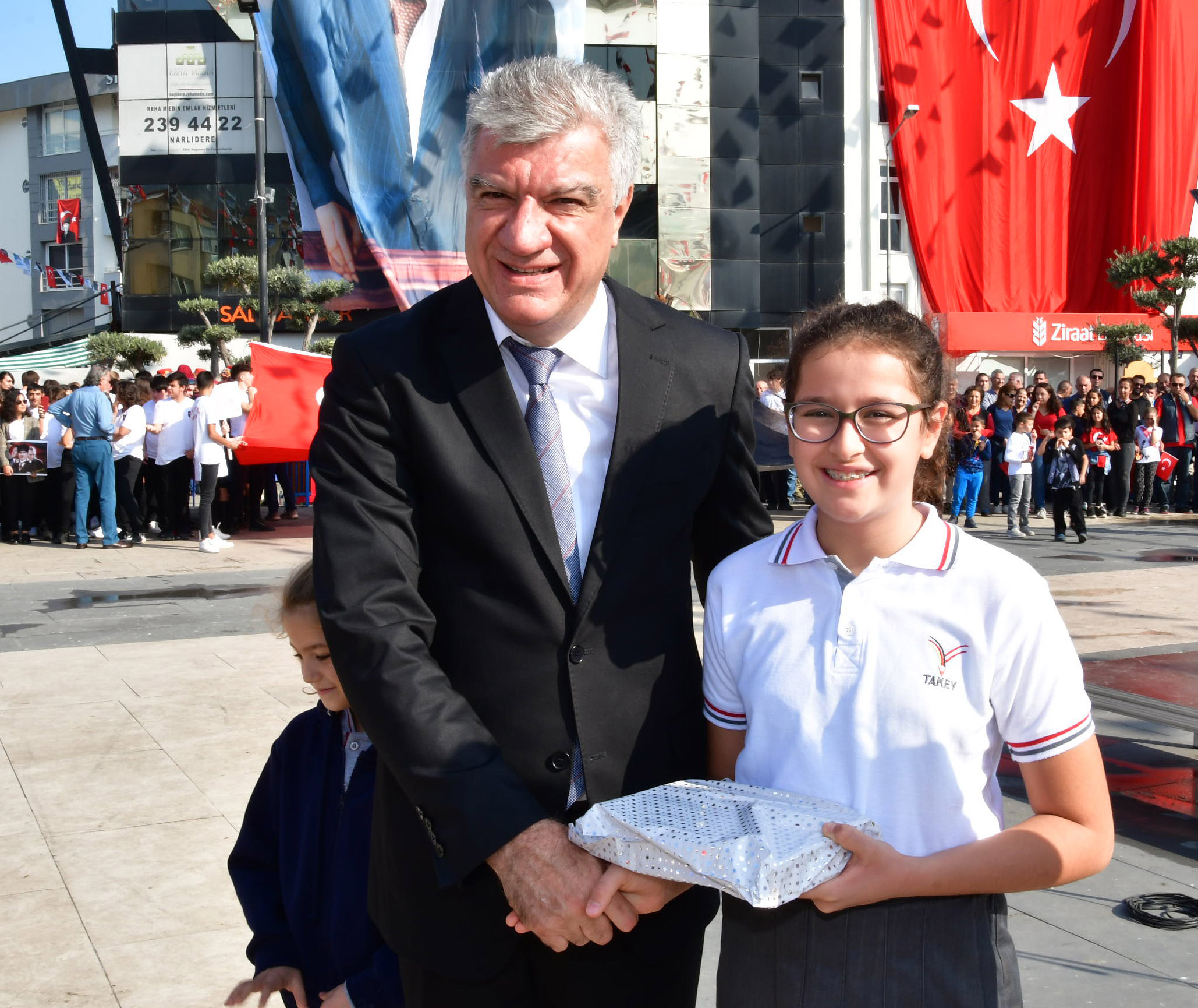 İzmir'i Cumhuriyet coşkusu sardı