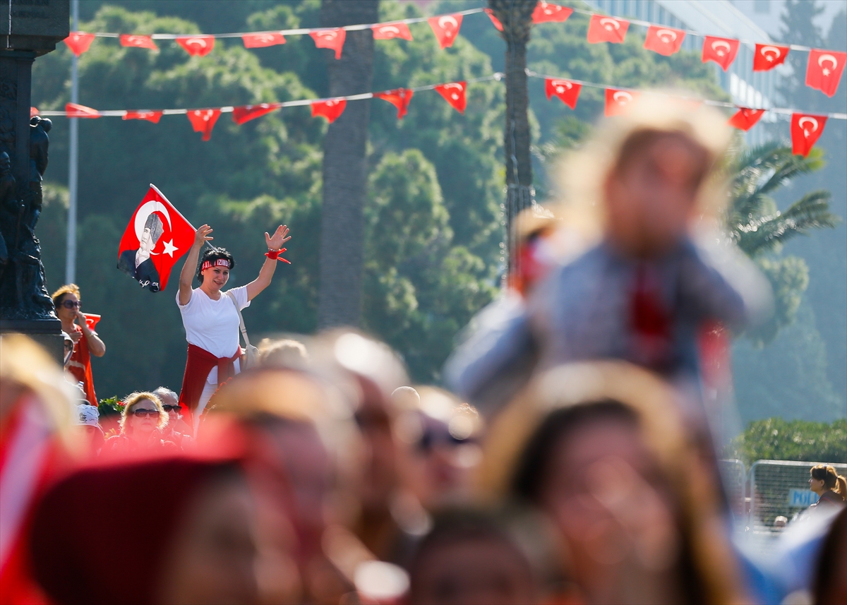 İzmir'de 29 Ekim coşkusu