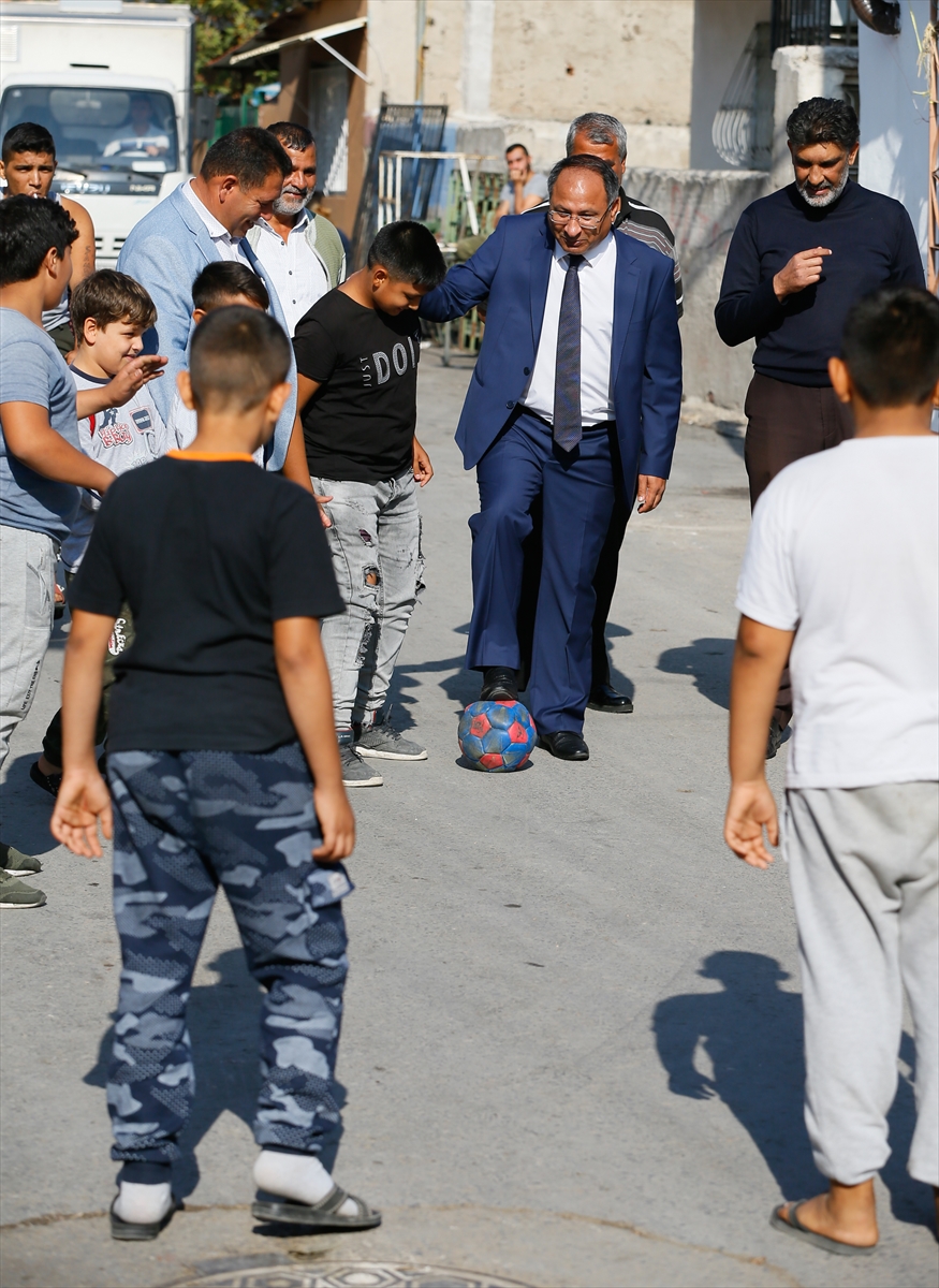 Mecliste milletvekili, babasının yanında sepetçi!