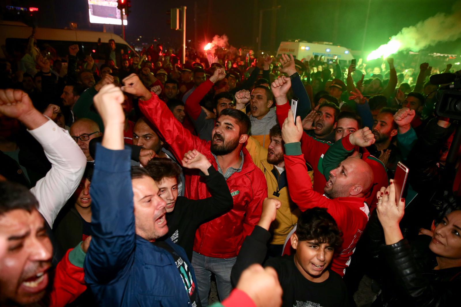 Karşıyaka'da yeşil kırmızı şölen