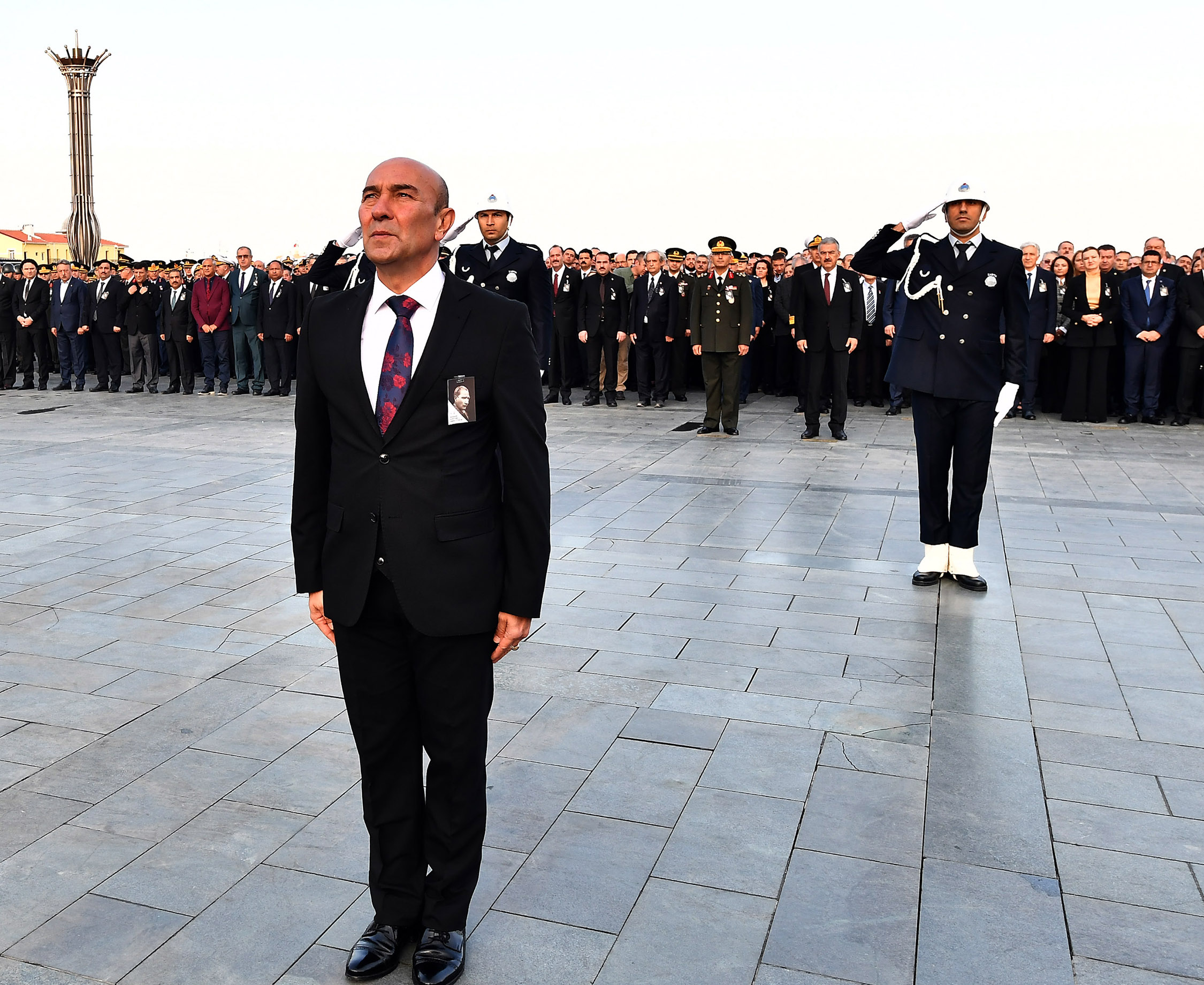 Saat 09:05'te... İzmir'de hayat durdu!