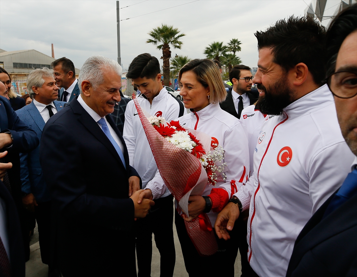 Binali Yıldırım Göztepe Stadı'nı inceledi...