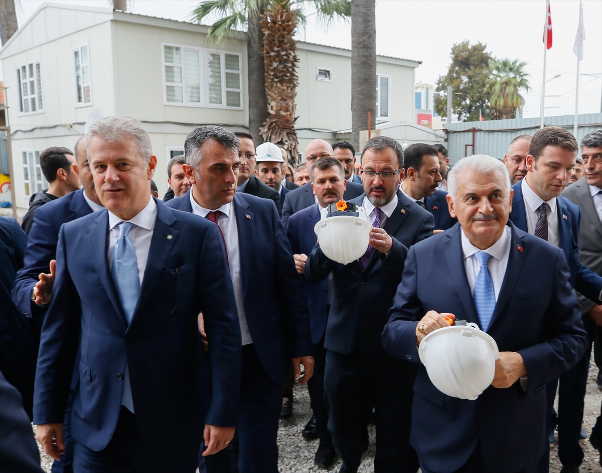 Binali Yıldırım Göztepe Stadı'nı inceledi...