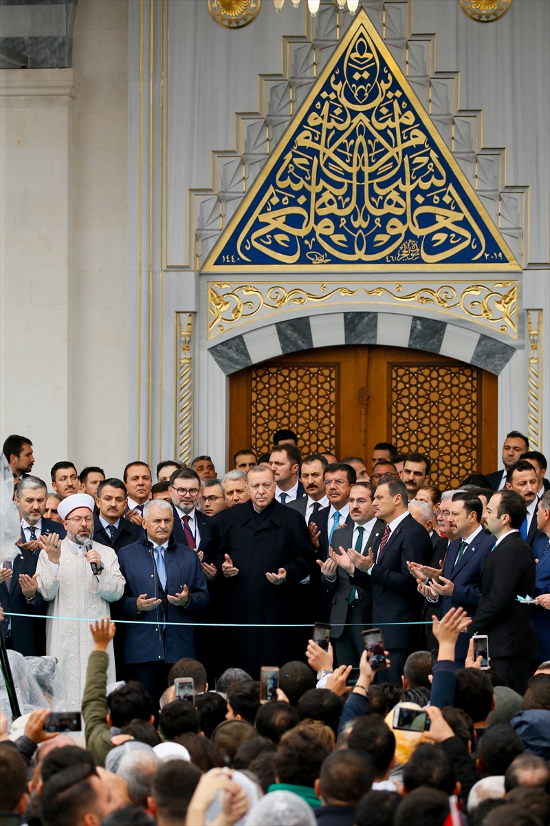 Cumhurbaşkanı Erdoğan İzmir'de