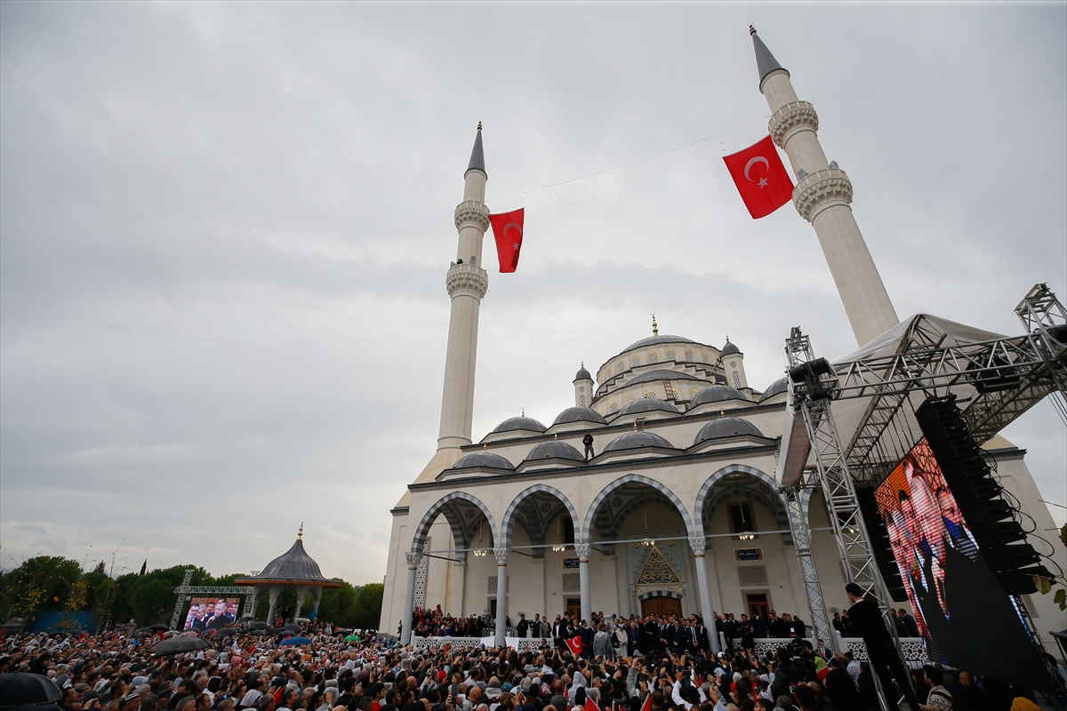 Cumhurbaşkanı Erdoğan İzmir'de