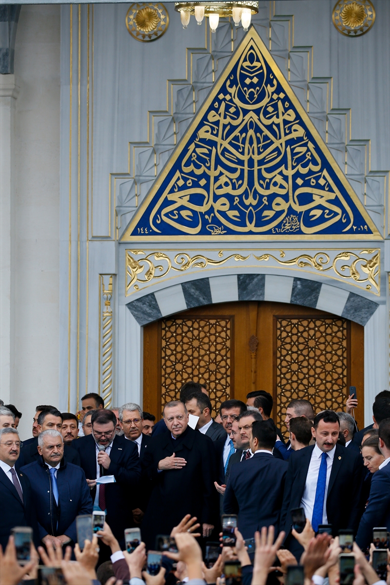 Cumhurbaşkanı Erdoğan İzmir'de