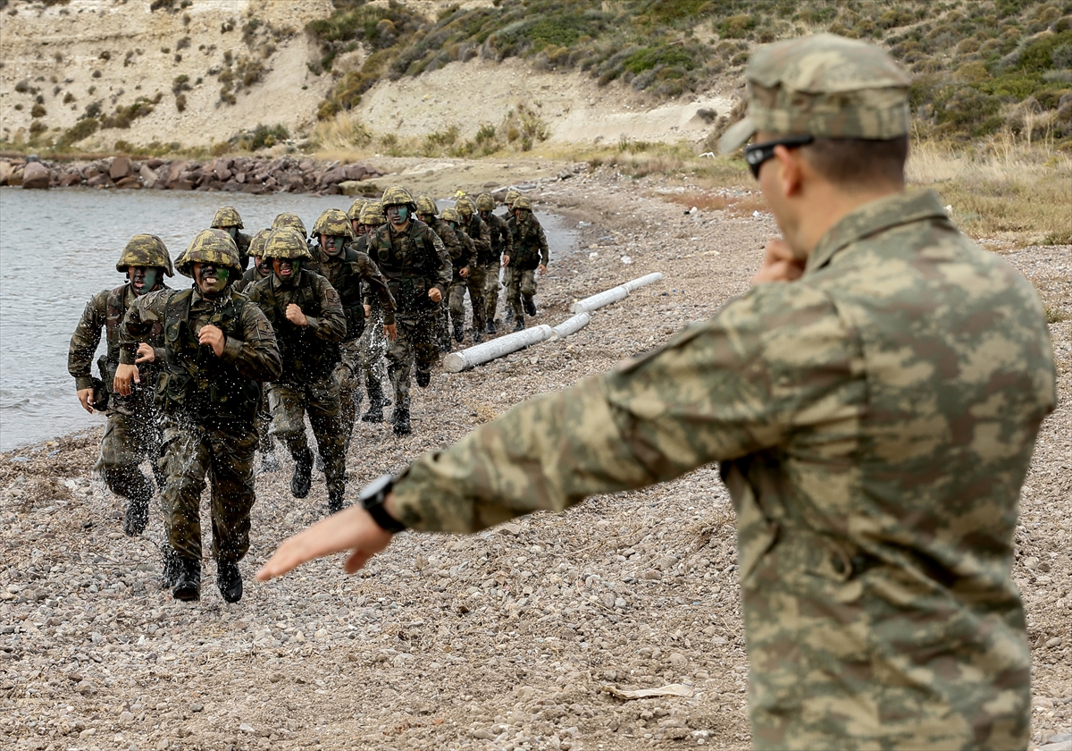 Kıbrıs'a ilk ayak basan onlardı!