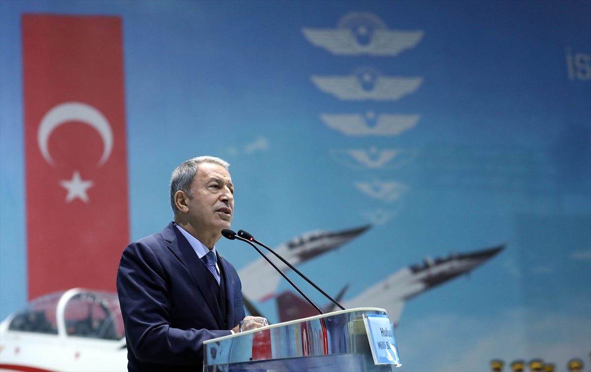 Genç kartallar brövelerini taktı